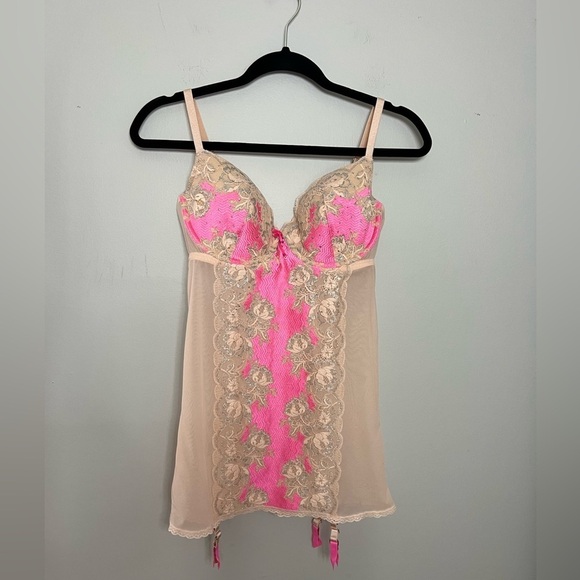 Victoria's Secret FS Limited Edition Teddy - Picture 1 of 9
